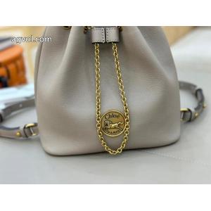 CHLOEブランド 通販 激安    バッグ注目度UP！ カジュアルコーデオシャレ 26ＡＷ美品.