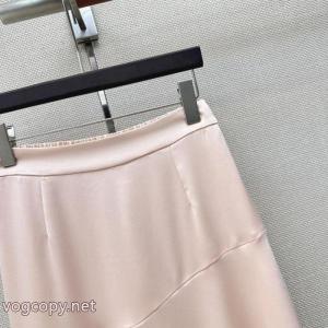 高級な質感 今年らしく魅力的アップ SS26残り僅スカートクロエコピー ブランド.